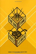 On a yellow backgrond, two boxes over each other display a snake and a spider. The title and author of the book are written on the boxes.